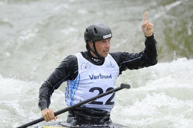 Alexander Slafkovsky foto vodny slalom