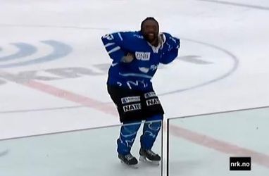 Video: Najlepšia hokejová oslava, v Nórsku tancujú ako na baterky!