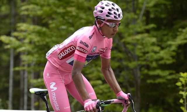 Nairo quintana movistar ruzove tricko giro2014 sita