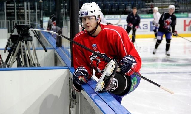 Juraj mikus obranca hc lev praha trening foto jan rachota levpraha.cz