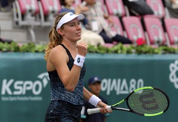 WTA Hertogenbosch: Ruska Alexandrovová oslavuje obhajobu titulu