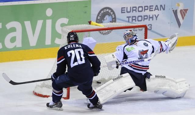 Slovan chomutov kolena hanuljak aug13 tasr