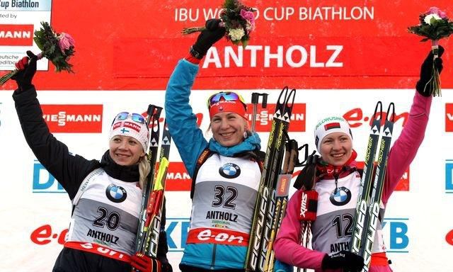 Kaisa makarainenova anastasia kuzminova darja domracevova biatlon anterselva jan2013