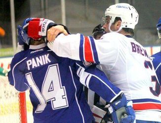 Video: Pánik dostal trojzápasový dištanc v AHL