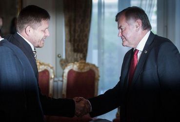 Premiér Fico prijal Vůjtekovcov: „Trochu mi chýbal Libor Hudáček“