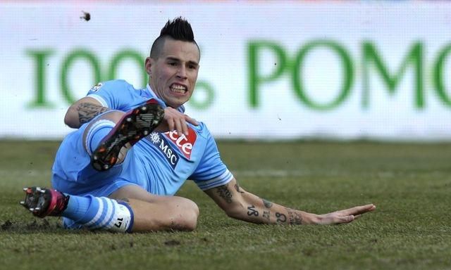 Marek hamsik neapol na zemi vs parma jan2013 sita