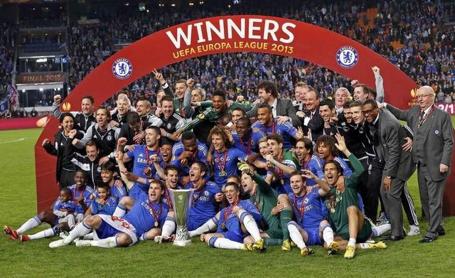 Chelsea fc trofej uefa foto4 reuters