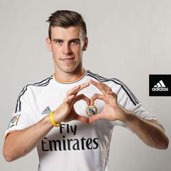 Baleovi sa splnil detský sen o bielom drese Realu