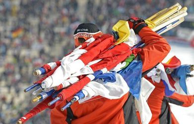 Skoky na lyžiach-SP: Vo Willingene jury zrušila nedeľňajšie preteky