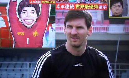 Video: Kto z koho, Messi vs.japonský robot
