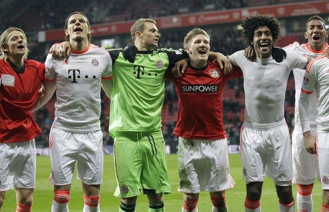 Bayern Mnichov radost spoluhraci