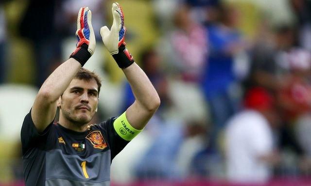Casillas spanielsko potlesk euro2012 skupina reuters