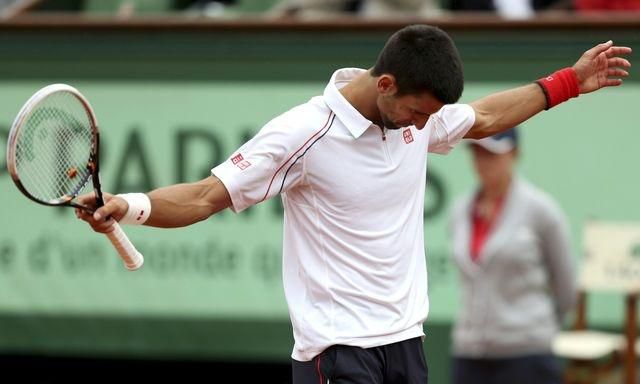 Novak djokovic roland garros 2012 stvrtfinale poklona jun2012 reuters