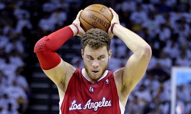 Blake griffin clippers lopta nad hlavou