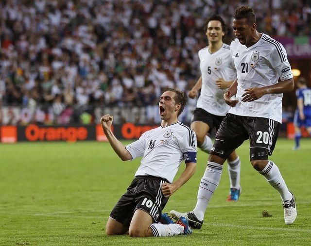 Lahm gol euro 2012