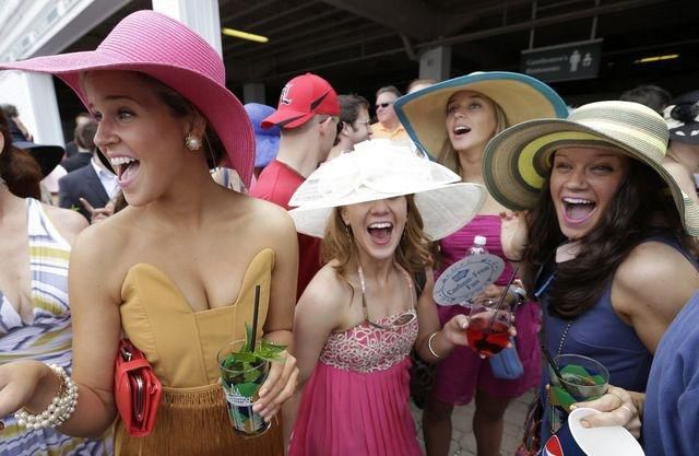 Klobuky na derby9 2012 reuters