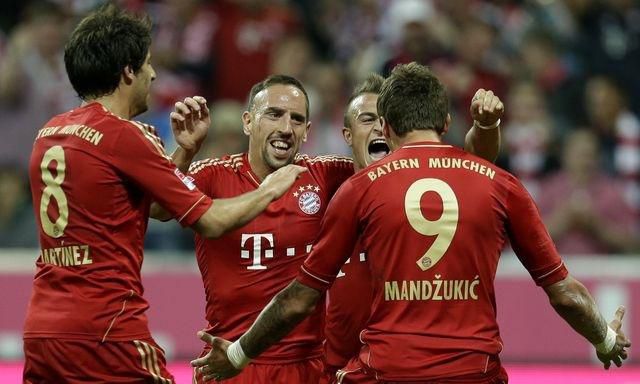 Bayern hraci radost vs wolfsburg sep2012