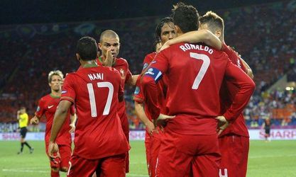 Video: Ronaldo zabral, Portugalsko postúpilo, Holandsko končí!