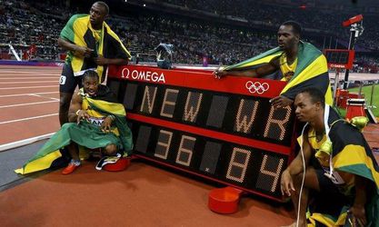 Zlatá jamajská štafeta po exkluzívnom výkone vytvorila nový svetový rekord!