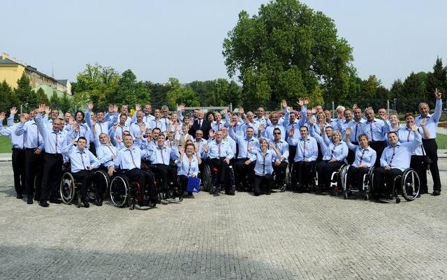 Paralympionici skupinova foto ph2012
