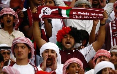 Futbalový svet sa zbláznil, v SAE platia fanúšikom