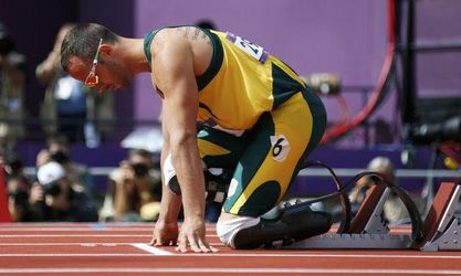 Atletika: Famózny výkon Pistoriusa pri olympijskej premiére, je v semifinále!