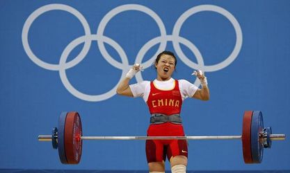 Wang Ming-ťüan má zlato vo vzpieraní v kategórii do 48 kg