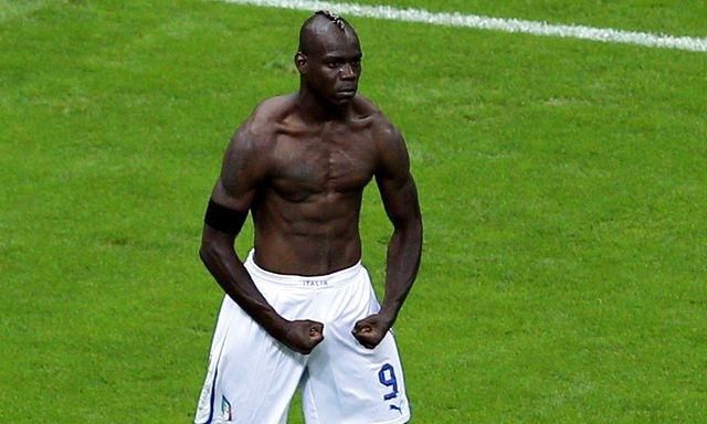 Balotelli taliansko hore bez vs nemecko euro2012 semifinale