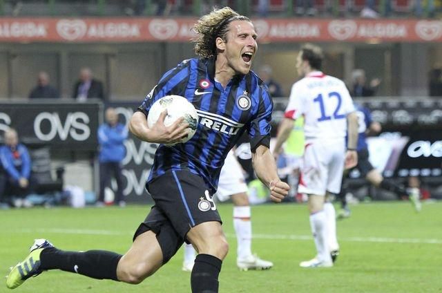 Diego forlan intermilano futbal ilustracka