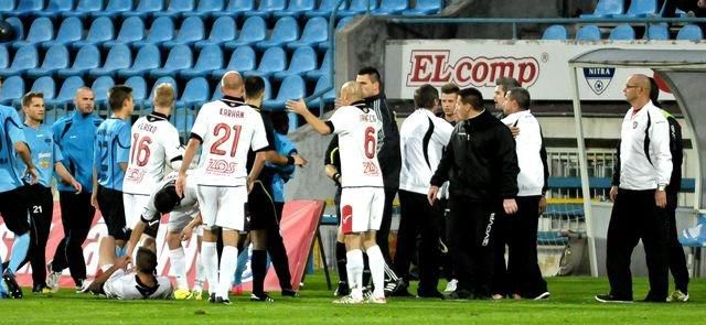 Nitra vs trnava bordel na ihrisku sep2012