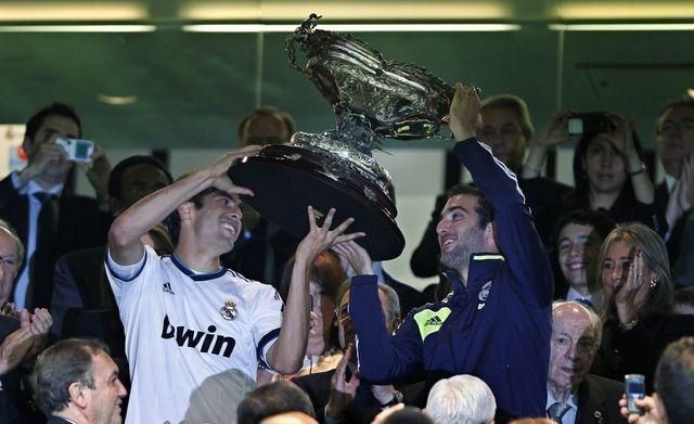 Kaka higuain real madrid trofej september2012