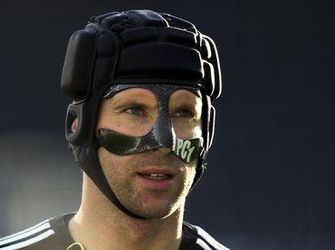 Video: Chelsea remizovala, Petr Čech „neskrotil“ loptu