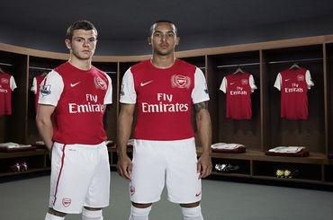 Arsenal nove dresy 2011  wilshere walcott nikemedia com