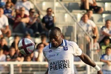 Ligue 1: AJ Auxerre nešetrilo Sochaux, Oliech s hetrikom