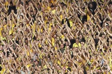 Dortmund fans vs hoffenheim ruky hore aug2011