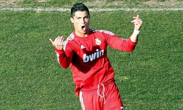 Cristiano ronaldo real madrid goool cerveny dres feb2012 reuters