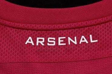Arsenal nove dresy 2011  detail nikemedia com