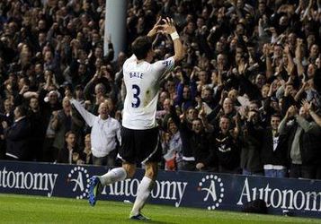 Video: Tottenham zvládol derby a drží kontakt so špicou