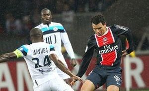 Video: Saint-Germain sa v silnom daždi delil s majstrom