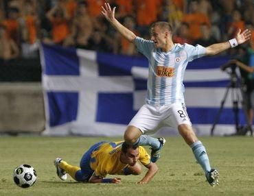 Grendel slovan vs poursaitides apoel lm2011 jul2011