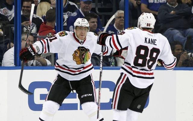 Hossa marian kane chicago gol nov11