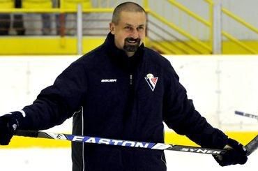 Ciger s hokejkou slovan trening november2010