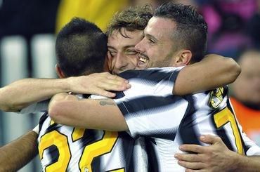 Serie A: Juventus ide na prvé miesto, AS Rím dostal tri červené karty