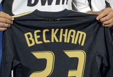 Paríž SG objednal 20-tisíc dresov s menovkou Beckhama