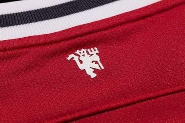 Manchester united dresy 2011  detail nikemedia com