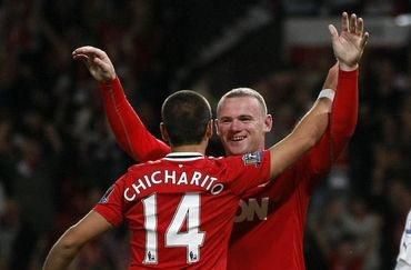 Rooney chicharito manutd