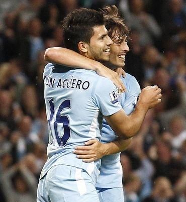 Aguero objatie silva man city vs swansea aug2011