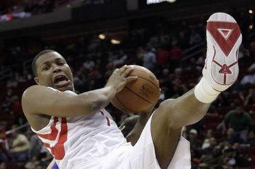 Kyle lowry houston rockets pada