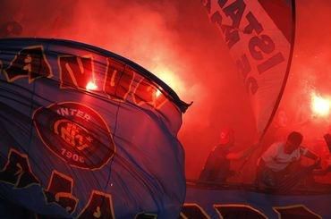 Milano inter fanusikovia pyro