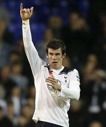 Bale gareth tottenham ruka horeee